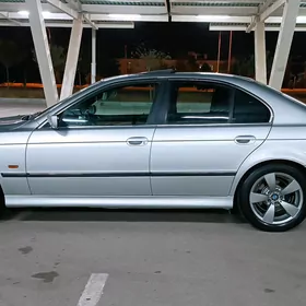 BMW E39 2001