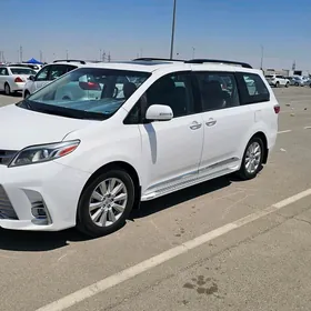 Toyota Sienna 2017