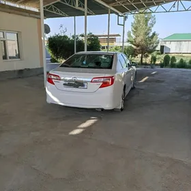Toyota Camry 2012