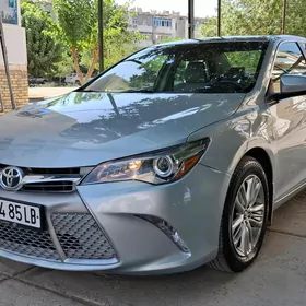 Toyota Camry 2017