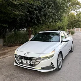Hyundai Elantra 2021