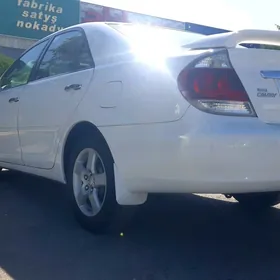 Toyota Camry 2005