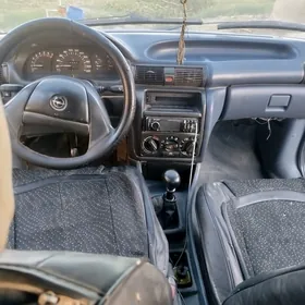 Opel Astra 1992
