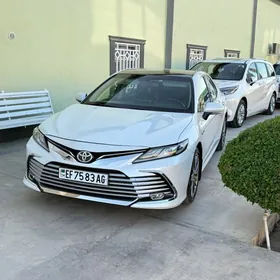Toyota Camry 2022