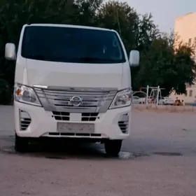 Nissan Urvan 2022