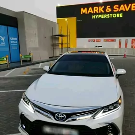 Toyota Camry Hybrid 2020