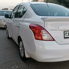 Nissan Versa 2014