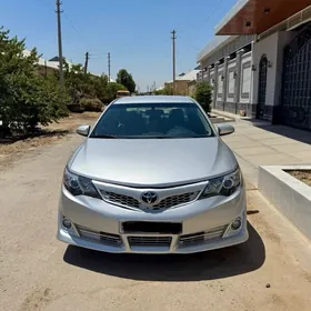 Toyota Camry 2014