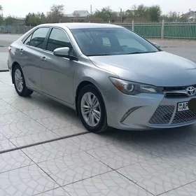 Toyota Camry 2017