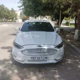 Ford Fusion 2020