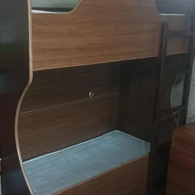 детская кровать двухэтажная