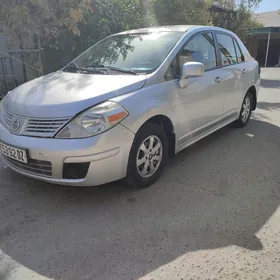 Nissan Versa 2010