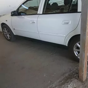 Opel Astra 2004