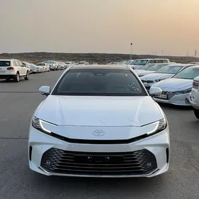 Toyota Camry 2025