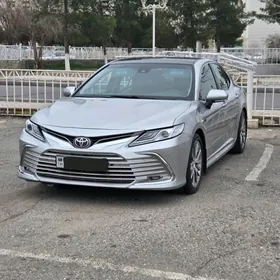 Toyota Camry 2018