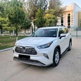 Toyota Highlander 2020