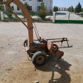 MTZ 80 2000
