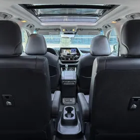 Toyota Highlander 2020