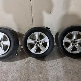 Bridgestone 235/65/R18