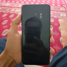 s9+