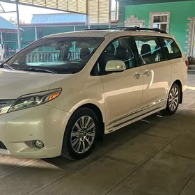 Toyota Sienna 2017