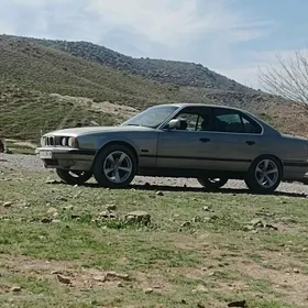 BMW 525 1990