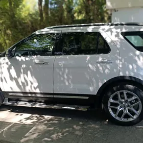 Ford Explorer 2018