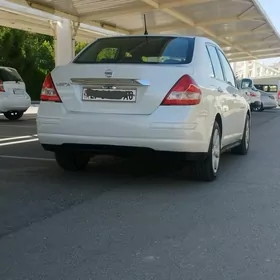Nissan Versa 2010