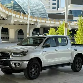 Toyota Hilux 2025
