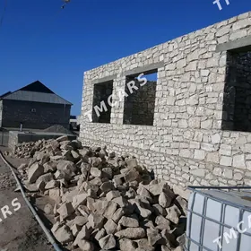 Akdaş satlyk jaý