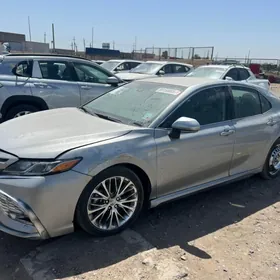 Toyota Camry 2020