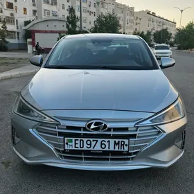 Hyundai Elantra 2019