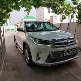 Toyota Highlander 2018