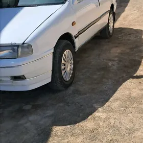 Nissan Primera 1995