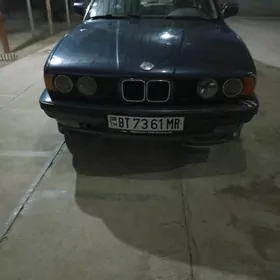 BMW 525 1990