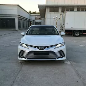 Toyota Camry 2023