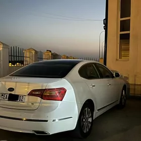 Kia Cadenza 2013