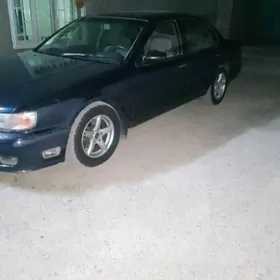 Nissan Cefiro 1995