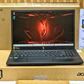 RTX 4050 / i5-13 / RAM 16GB