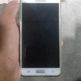 J 3 Pro