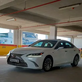 Lexus ES 350 2019