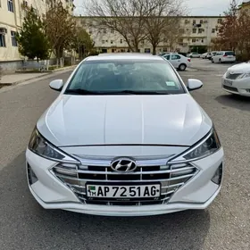 Hyundai Elantra 2020