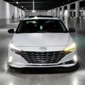 Hyundai Elantra 2021