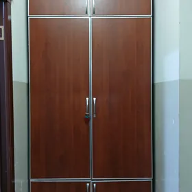 şkaf