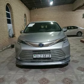 Toyota Sienna 2021