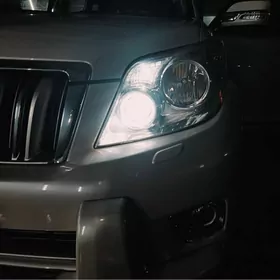 Toyota Land Cruiser Prado 2013
