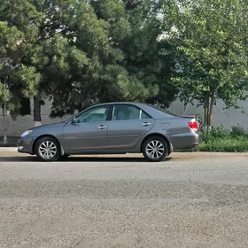 Toyota Camry 2004