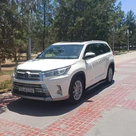 Toyota Highlander 2017