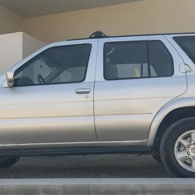 Nissan Pathfinder 1999