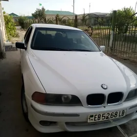 BMW E39 2001